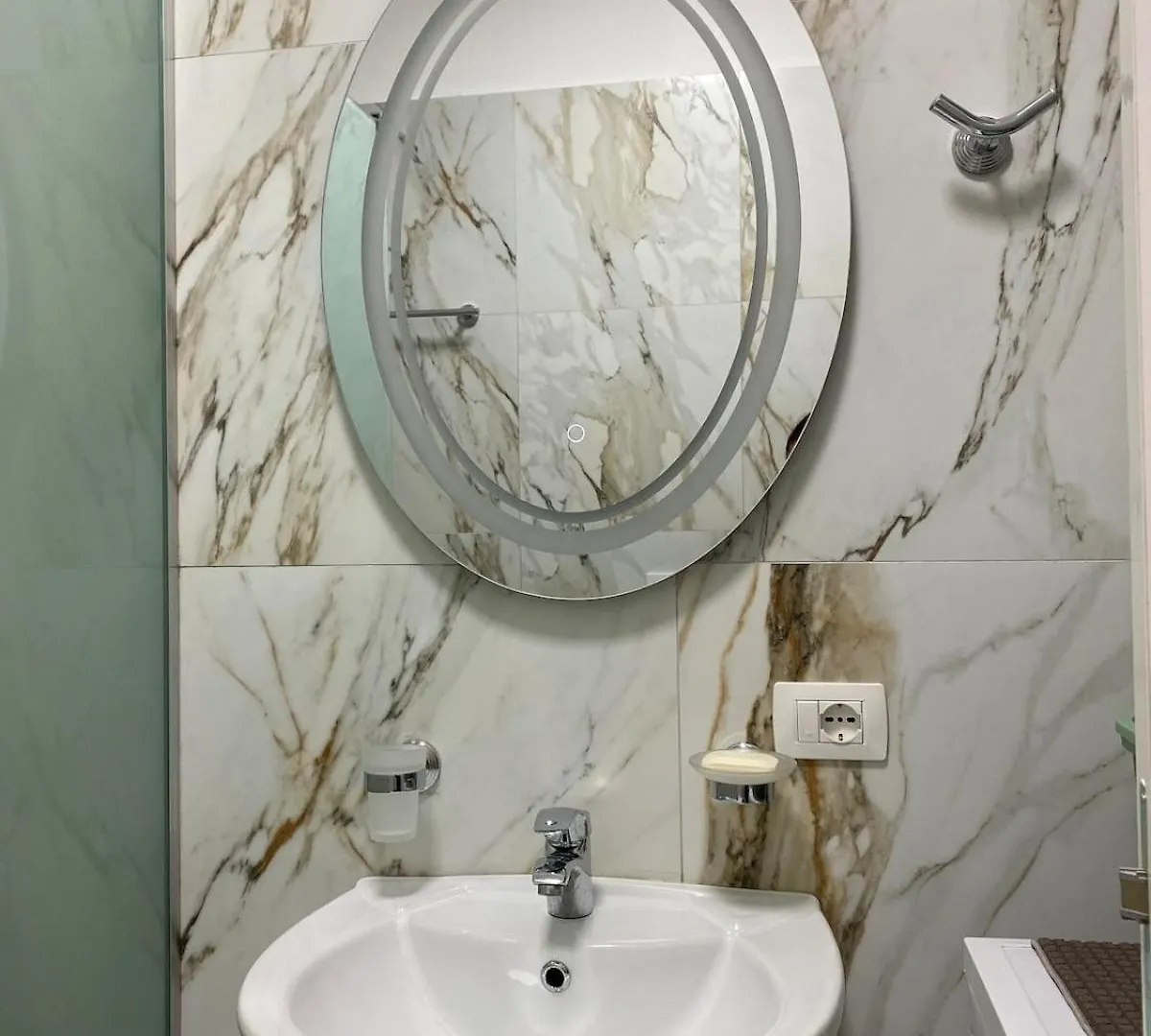 Uday City Apartment Tirana 0*,  Albanien